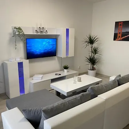 شقة Apartman Maxi Prezletice